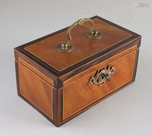 Antique box with lid, 1800