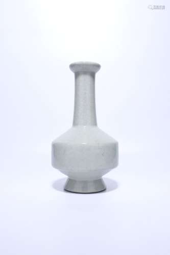 chinese guan yao porcelain long-neck vase