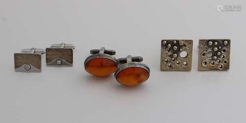 3 pairs of cufflinks