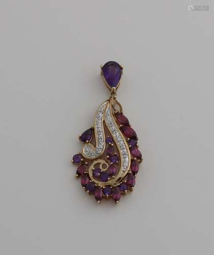 Pendant with amethyst and diamond