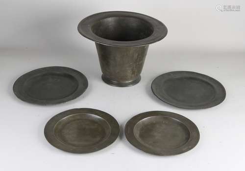 Lot of antique pewter (5x)