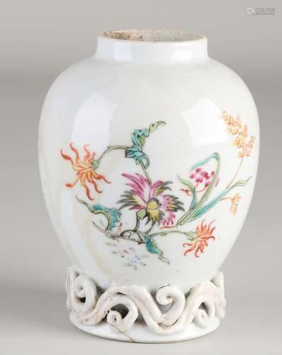 Chinese Family Rose tea caddy