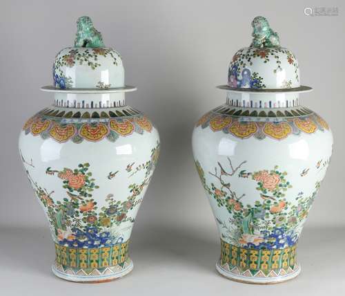 Set of Chinese Verte family vases with lid, H 65 cm.