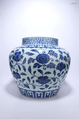 chinese blue and white porcelain pot