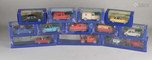 12x Rin Tin Tin model cars (Tintin)