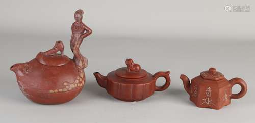 3 Yixing teapots