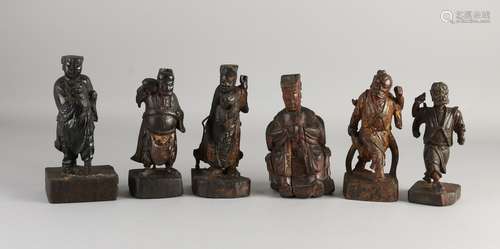 6x Antique Chinese temple figures