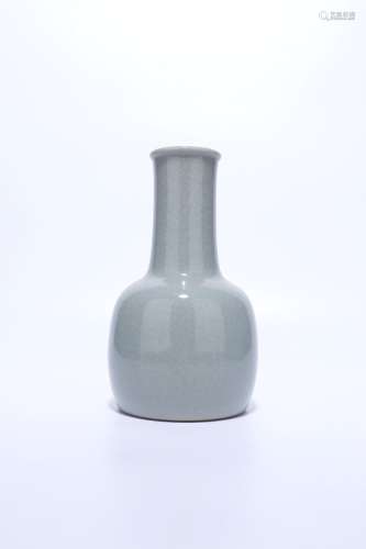 chinese guan yao porcelain mallet-form vase