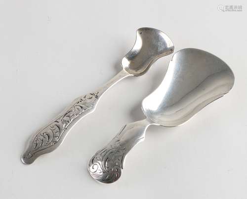 Silver tea and salt scoop