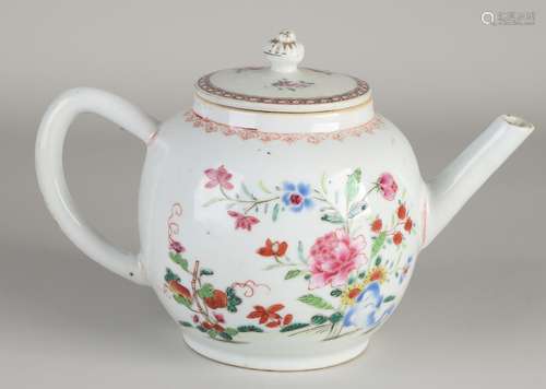 Chinese Family Rose teapot