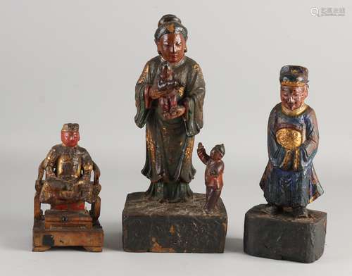 3x Chinese figures