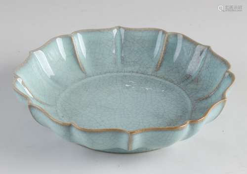 Chinese celadon bowl, Ø 18.5 cm.