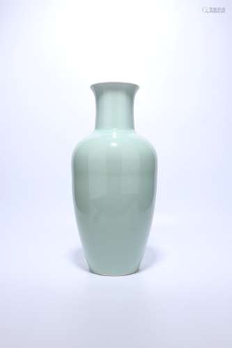 chinese celadon glazed porcelain vase