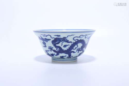 chinese blue and white porcelain bowl with dragon pattern