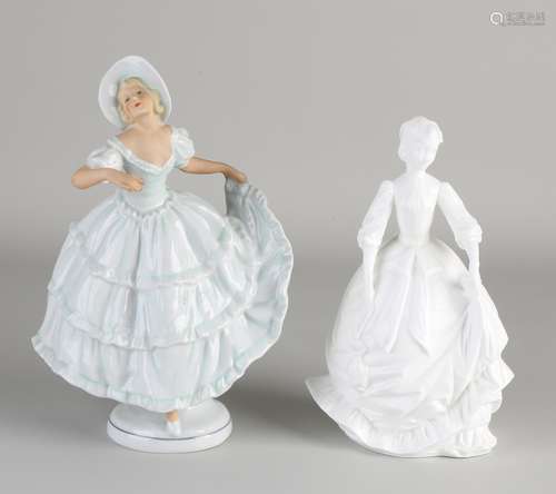 2 Porcelain figures