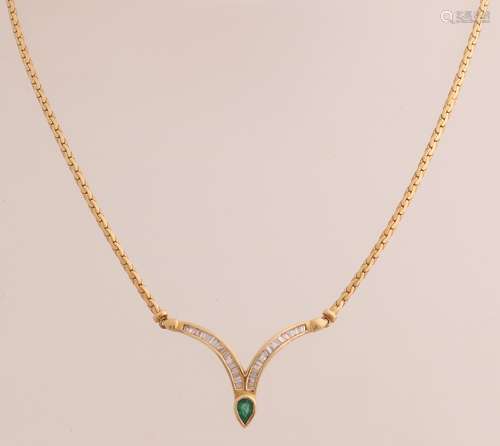 Gold choker with emerald and diamond