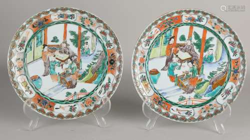 2 Chinese Kanton plates Ø 20.7 cm.