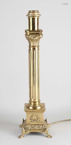 Brass lamp base