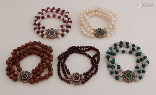 5 bracelets, various