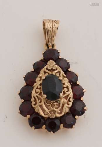 Gold garnet pendant