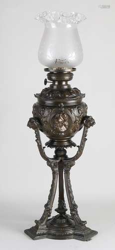 Large kerosene lamp, 1880