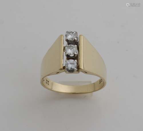 Gold ring with diamond