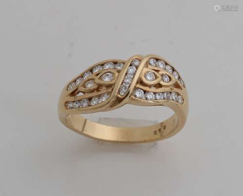 Gold ring with diamond