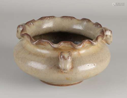 Chinese celadon bowl Ø 17 cm.