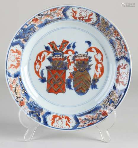 Chinese family crest plate Ø 21.7 cm.