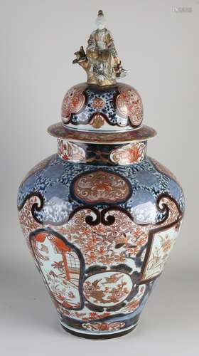 Antique Japanese vase with lid, H 65 cm.