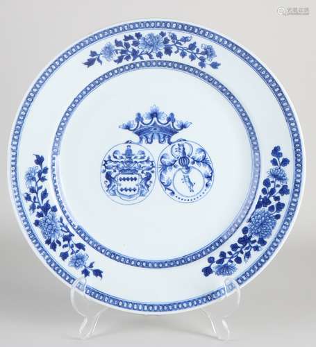 Chinese family crest plate Ø 27.8 cm.