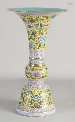 Chinese Family Rose vase