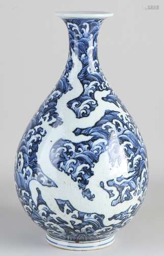 Chinese dragon vase, H 32 cm.