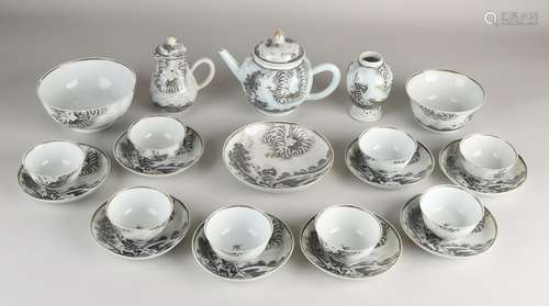 Rare 18th century Chinese service