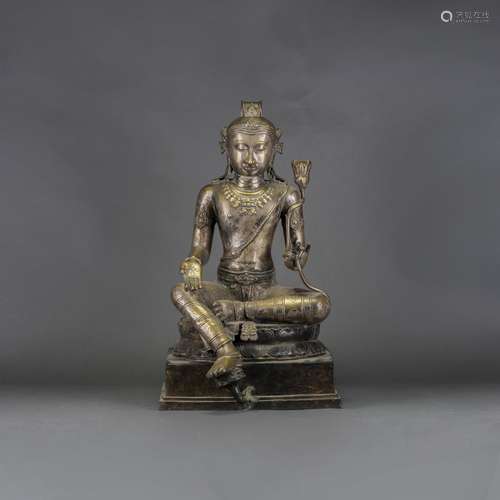 A CHINESE GITL-BRONZE FIGUREL OF GUANYIN