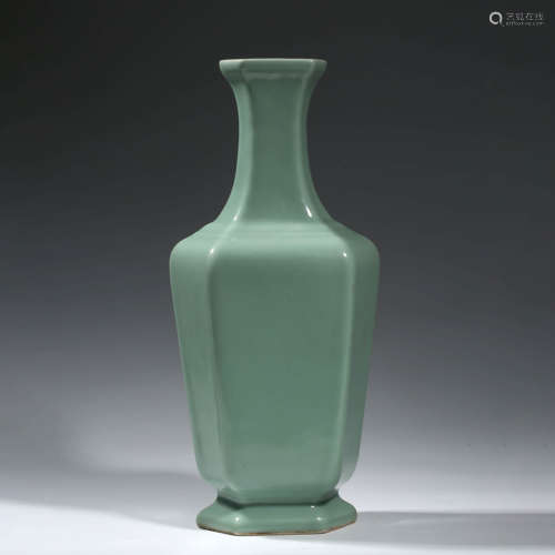 A CHINESE PORCELAIN CELADON-GLAZED HEXAGONAL VASE