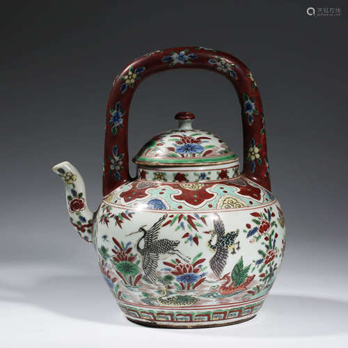 A CHINESE PORCELAIN WUCAI CRANE TEAPOT