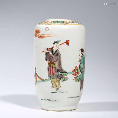 A CHINESE PORCELAIN WUCAI FIGURE VASE