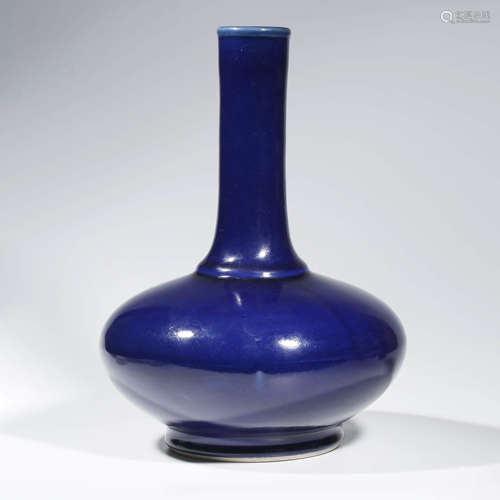 A CHINESE PORCELAIN BLUE-GLAZED VASE