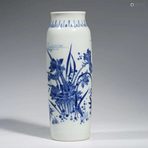 A CHINESE PORCELAIN BLUE AND WHITE INTERLOCKING BRANCHES VAS...