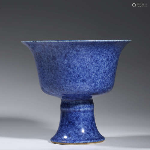 A CHINESE PORCELAIN BLUE-GLAZED STEM BOWL