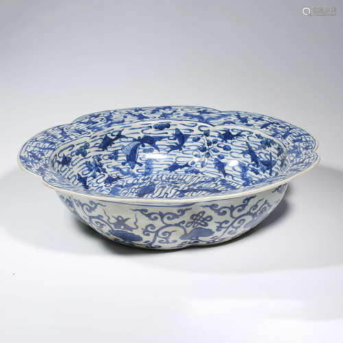 A CHINESE PORCELAIN BLUE AND WHITE EIGHT TREASURE DISH