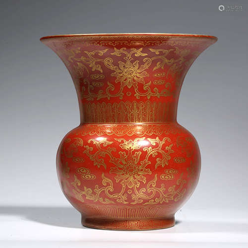 A CHINESE PORCELAIN COWPEA-RED-GLAZED GILT-INLAID INTERLOCKI...