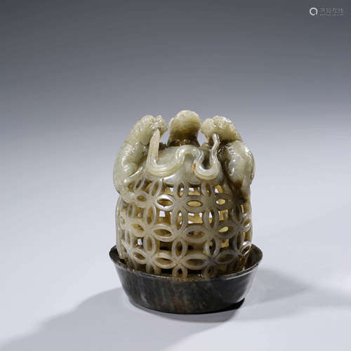 A CHINESE JADE LION CENSER