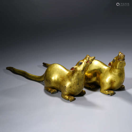 A CHINESE PAIR OF GILT-BRONZE RATS