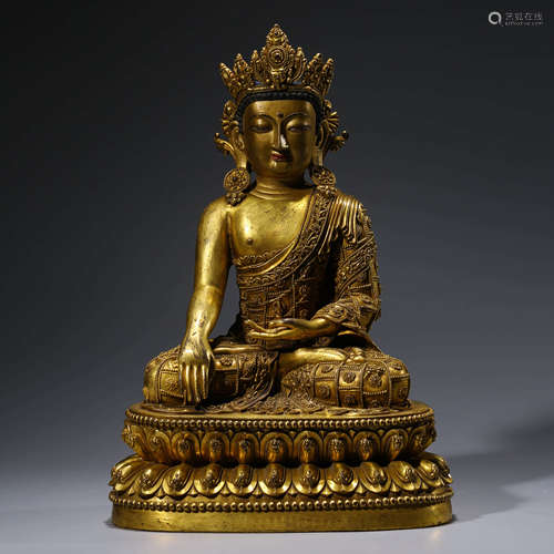 A CHINESE GITL-BRONZE SAKYAMUNI STATUE