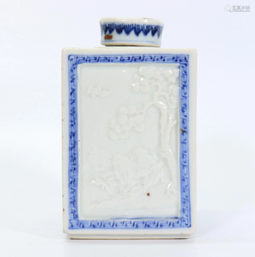 Chinese 19 C Blue & White Porcelain Tea Caddie