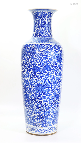 Chinese 18 C Blue & White Porcelain Exhibition Vase