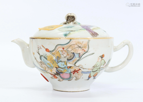 Chinese Qing Enameled Porcelain Teapot