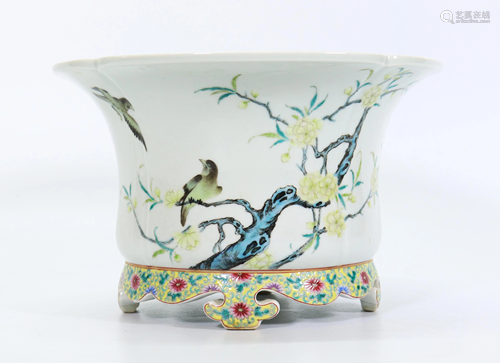 Chinese Famille Rose Enameled Porcelain Planter